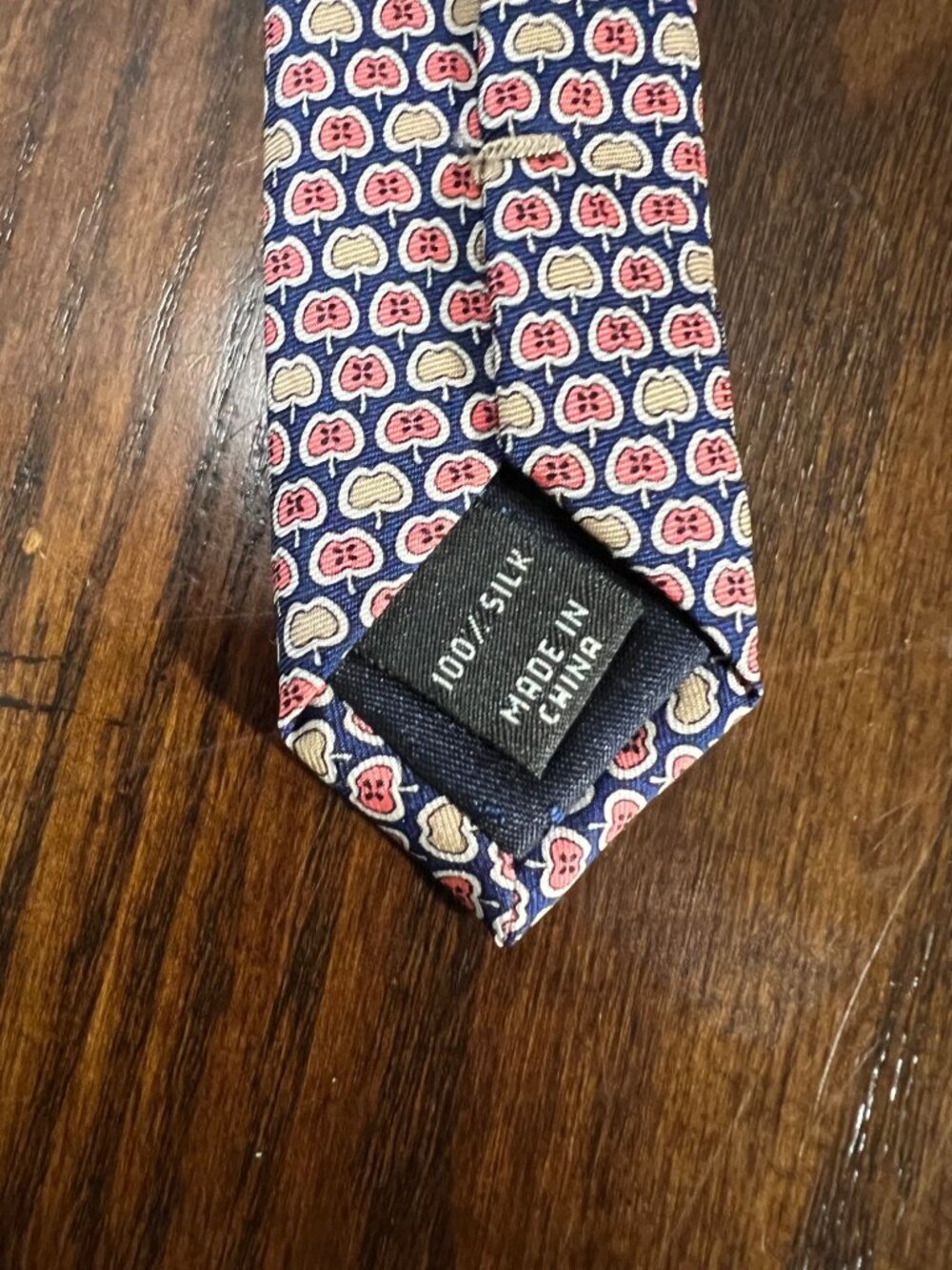 JoS. A. Bank Executive Collection Apple Print 100% Silk Necktie Teacher Doctor - Picture 4 of 5
